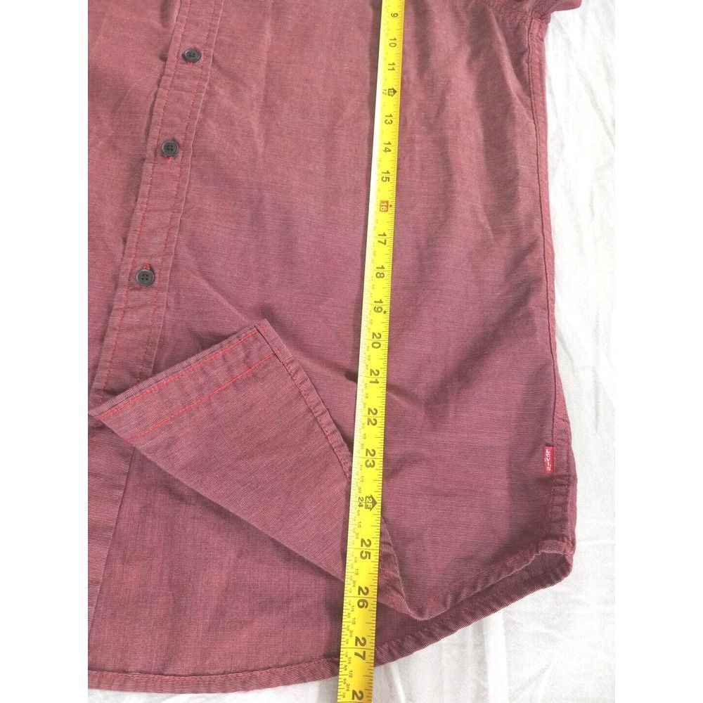 Levi's Men's‎ Short Sleeve Button Up Shirt Medium Color Atrocite Red Polyester - Picture 8 of 11